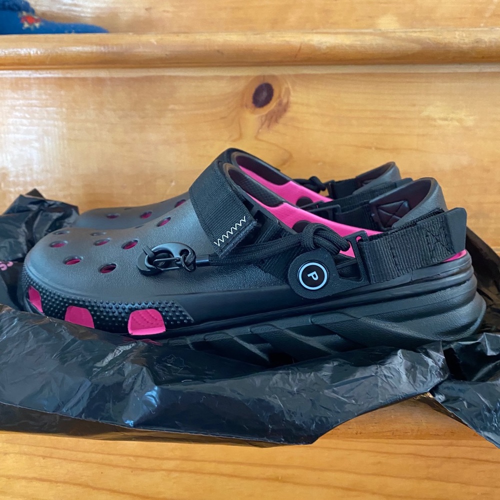 🖤Posty Co & Official Crocs